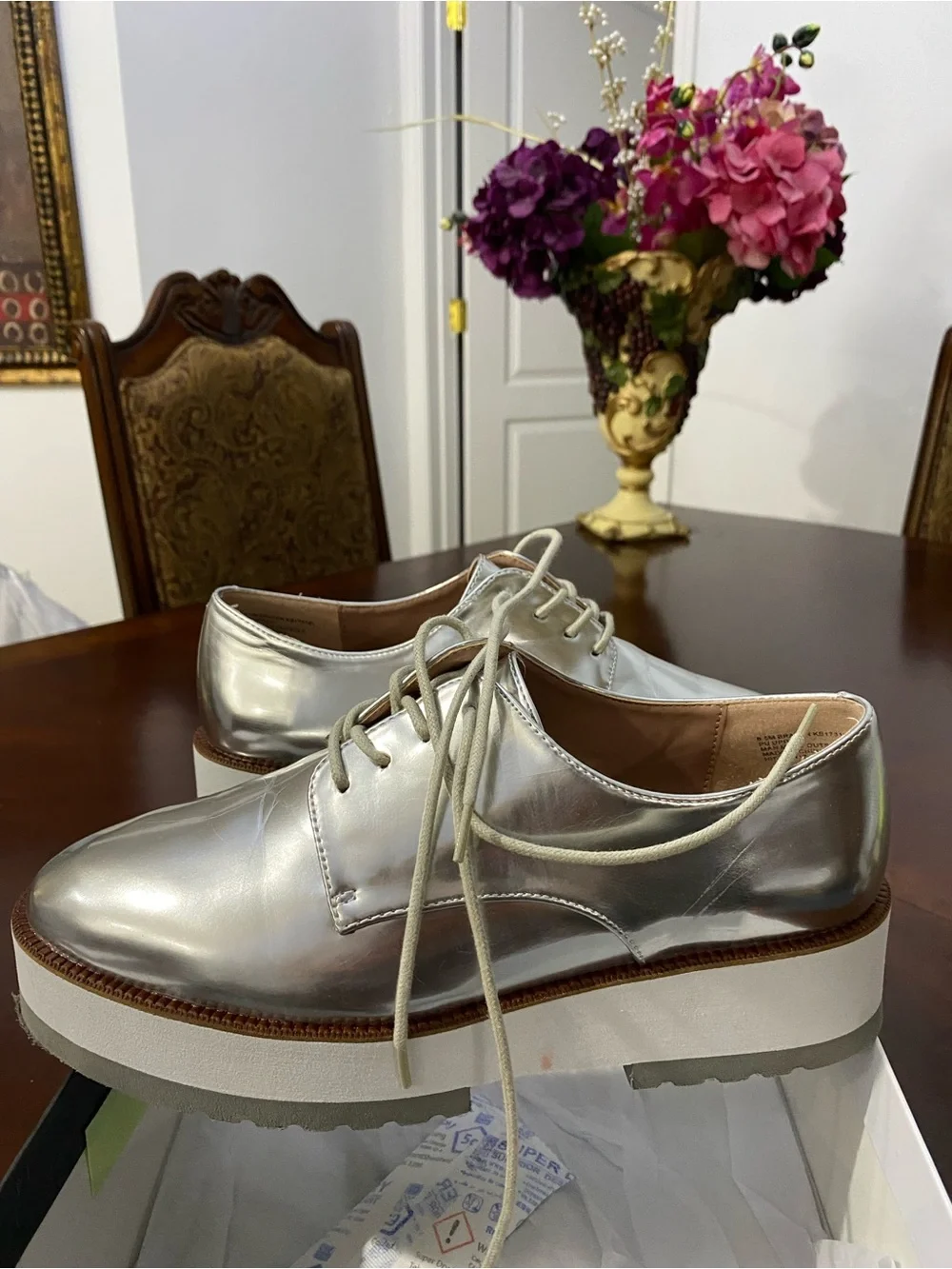 Kensie Silver Metallic Platform Oxford Shoes